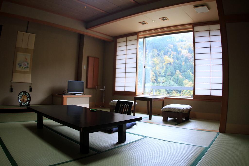 Osake No Oyado Kisen Hotel Kurobe Exterior photo